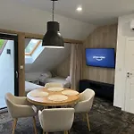 Livin Guest house 4*